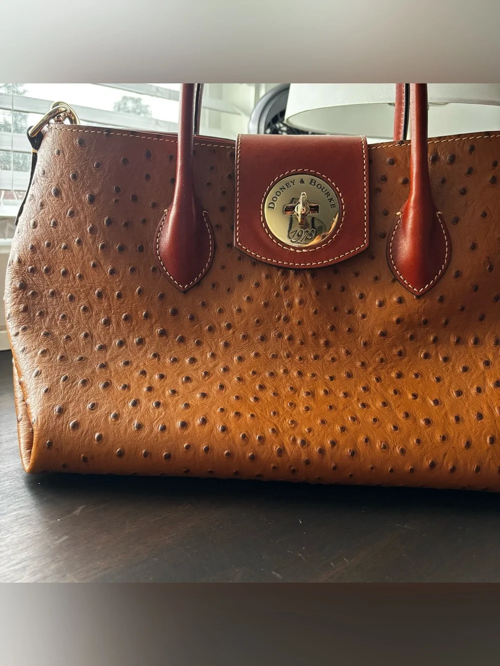 Dooney & Bourke Tan Ostrich-Embossed Leather handbag like NEW - Picture 1 of 6